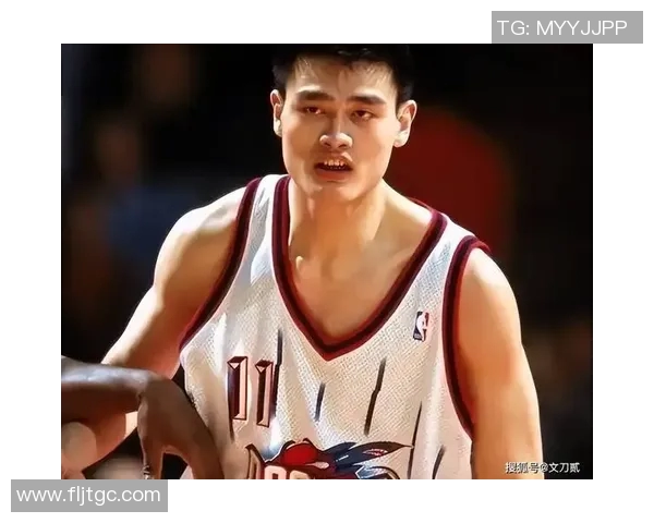 姚明在伤痛中拼搏展现不屈精神与篮球传奇的完美结合 姚明在伤痛中拼搏展现不屈精神与篮球传奇的完美结合