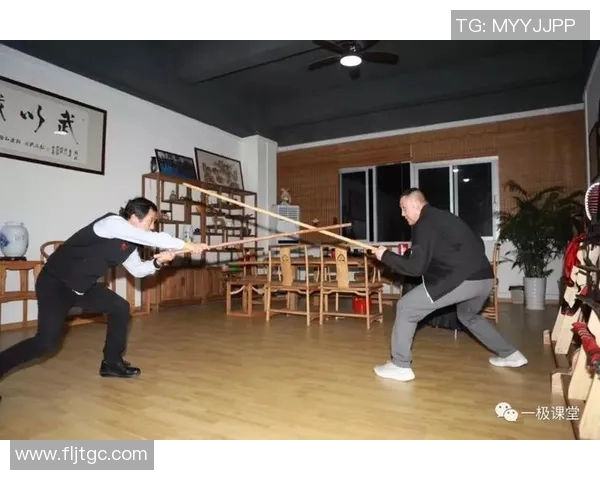 姚明与甄子丹的传奇人生交汇点：体育与武术的完美碰撞与友谊之路