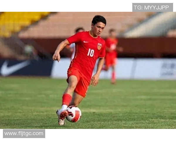 冷门足球明星盘点那些被低估的天才球员名字与成就