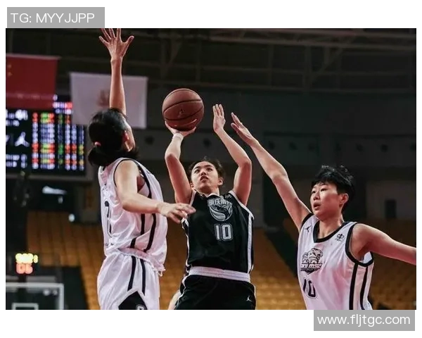 成都耐克篮球明星阵容揭秘及其在球场上的精彩表现分析